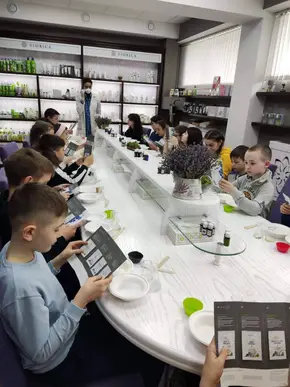 Excursie la Viorica Cosmetics